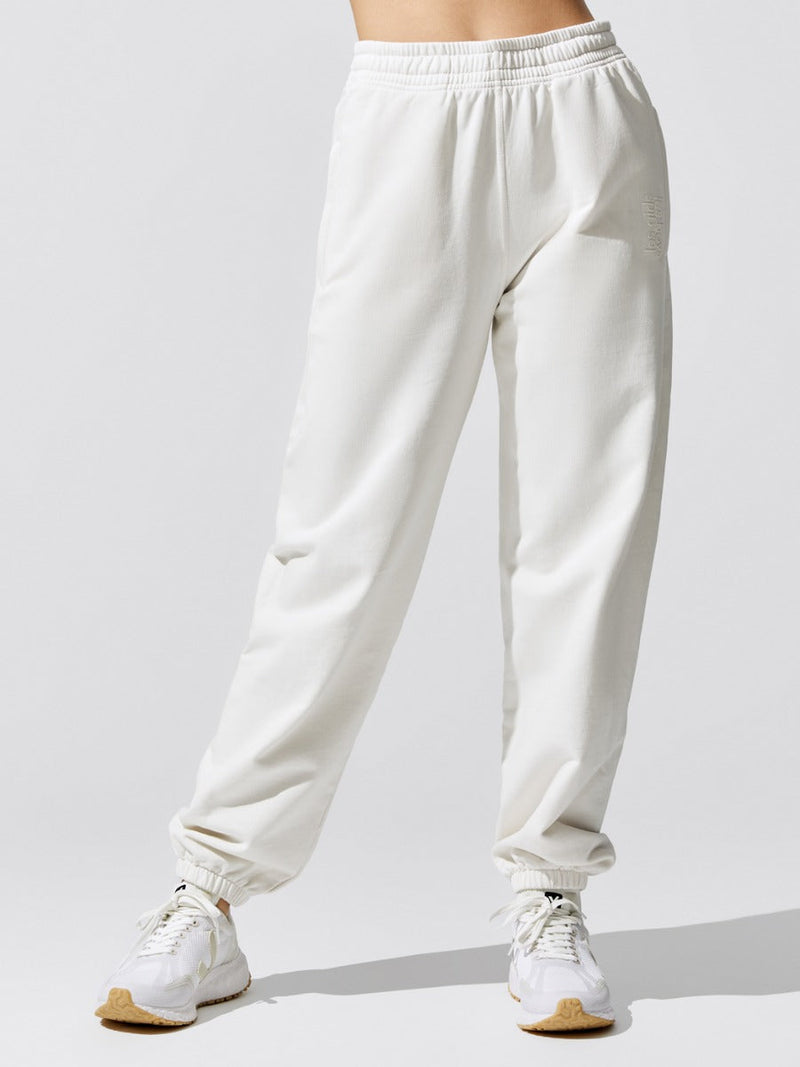 Ultimate Fit Sweats Loose Jogger With Zip Pocket - Ivory