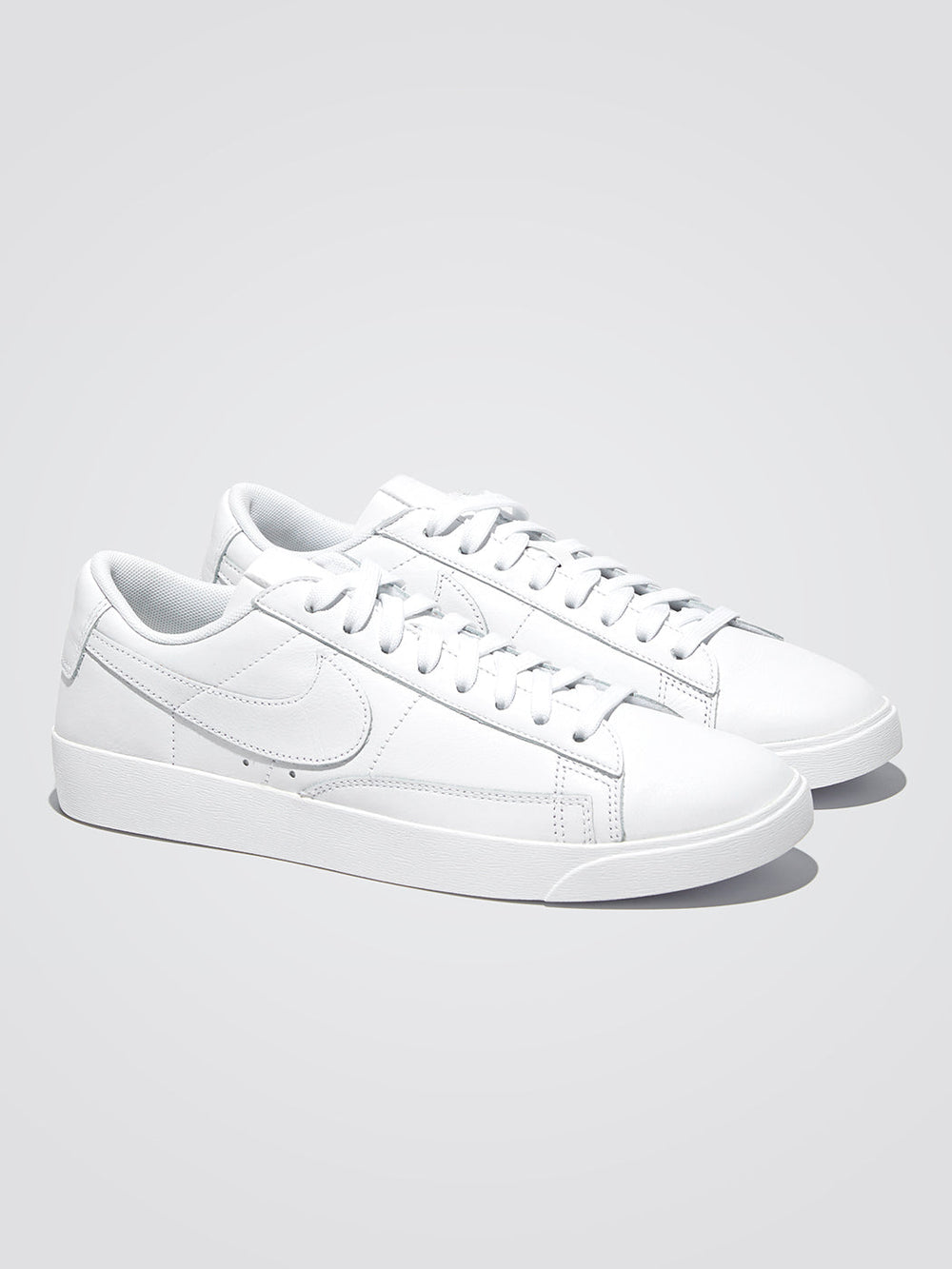 Blazer Low Le Sneaker - White/White-White