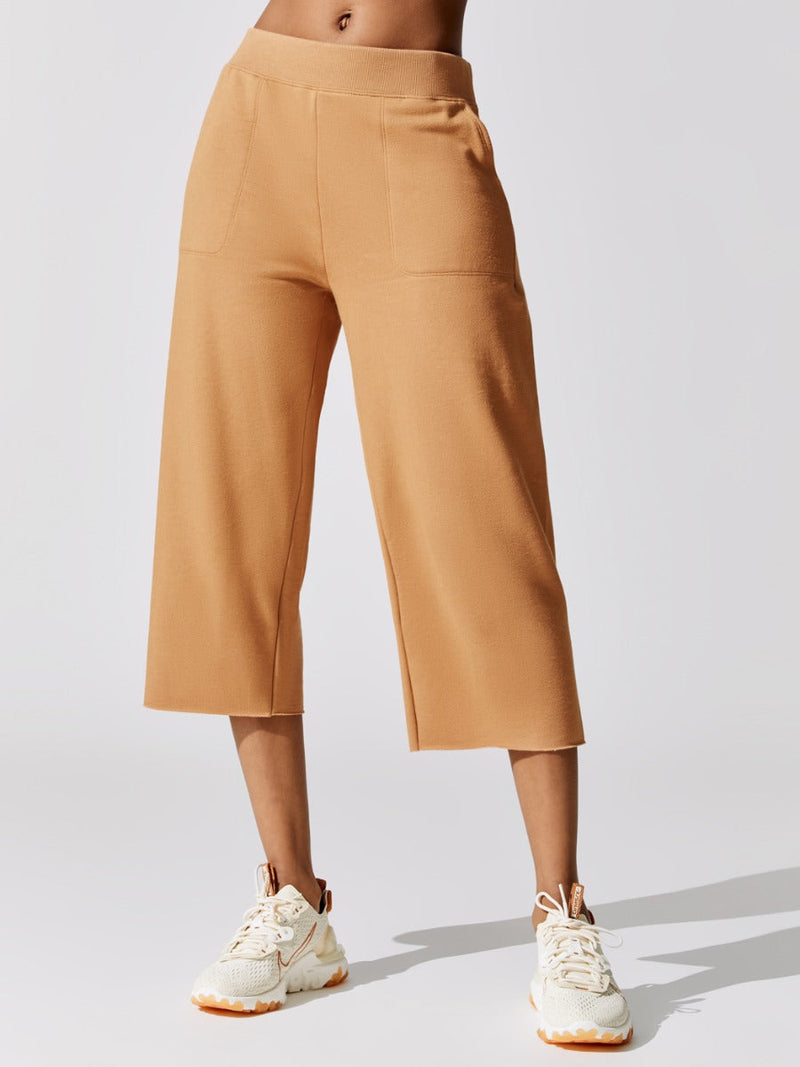 Nike Yoga Luxe Women's Cropped Fleece Pants - Praline/Shimmer